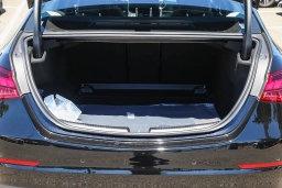Mercedes-Benz C-Class C 300 4MATIC Sedan 2026