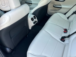 Mercedes-Benz C-Class C 300 4MATIC Sedan 2026