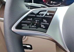 Mercedes-Benz C-Class C 300 4MATIC Sedan 2026