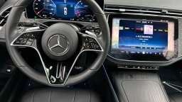 Mercedes-Benz E-Class E 350 4MATIC Sedan 2025