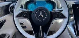 Mercedes-Benz SL Maybach SL 680 Monogram Series Roadster 2026