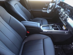 Mercedes-Benz GLB GLB 250 SUV 2026
