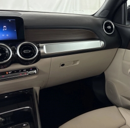 Mercedes-Benz GLB GLB 250 SUV 2026