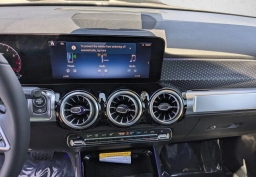 Mercedes-Benz GLB GLB 250 SUV 2026
