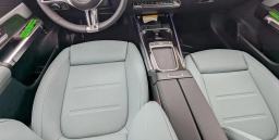 Mercedes-Benz GLB GLB 250 SUV 2026