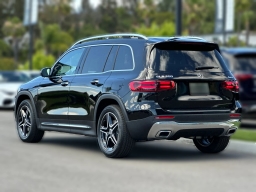 Mercedes-Benz GLB GLB 250 4MATIC SUV 2026