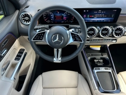 Mercedes-Benz GLB GLB 250 4MATIC SUV 2026