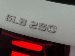 Mercedes-Benz GLB GLB 250 4MATIC SUV 2026
