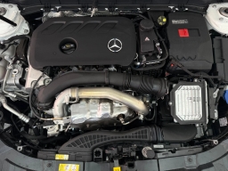 Mercedes-Benz GLB GLB 250 4MATIC SUV 2026
