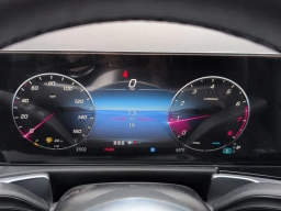 Mercedes-Benz GLB GLB 250 4MATIC SUV 2026