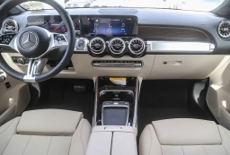 Mercedes-Benz GLB GLB 250 4MATIC SUV 2026