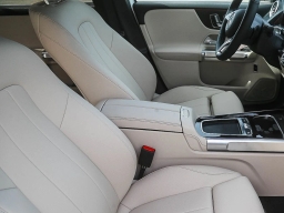 Mercedes-Benz GLB GLB 250 4MATIC SUV 2026