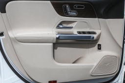 Mercedes-Benz GLB GLB 250 4MATIC SUV 2026