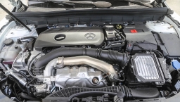 Mercedes-Benz GLB GLB 250 4MATIC SUV 2026