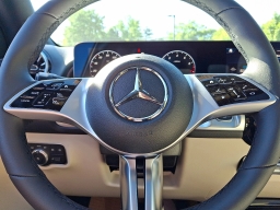 Mercedes-Benz GLB GLB 250 4MATIC SUV 2026