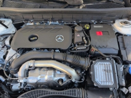 Mercedes-Benz GLB GLB 250 4MATIC SUV 2026