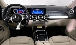 Mercedes-Benz GLB GLB 250 4MATIC SUV 2026
