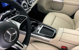 Mercedes-Benz GLB GLB 250 4MATIC SUV 2026