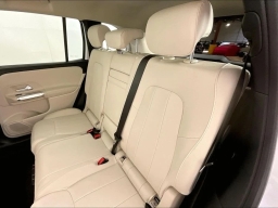 Mercedes-Benz GLB GLB 250 4MATIC SUV 2026