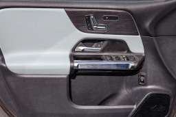 Mercedes-Benz GLB GLB 250 4MATIC SUV 2026
