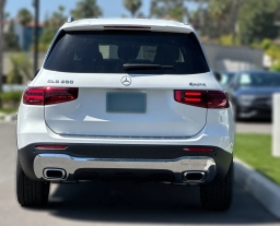 Mercedes-Benz GLB GLB 250 4MATIC SUV 2026