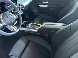 Mercedes-Benz GLB GLB 250 4MATIC SUV 2026