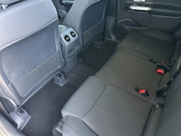Mercedes-Benz GLB GLB 250 4MATIC SUV 2026