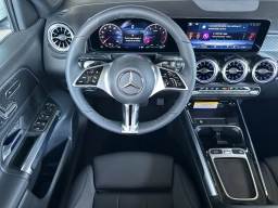 Mercedes-Benz GLB GLB 250 4MATIC SUV 2026