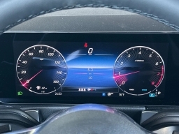 Mercedes-Benz GLB GLB 250 4MATIC SUV 2026