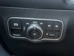 Mercedes-Benz GLB GLB 250 4MATIC SUV 2026