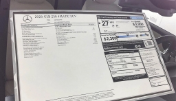 Mercedes-Benz GLB GLB 250 4MATIC SUV 2026