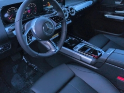 Mercedes-Benz GLB GLB 250 4MATIC SUV 2026