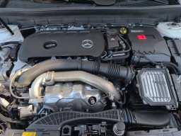 Mercedes-Benz GLB GLB 250 4MATIC SUV 2026