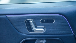 Mercedes-Benz GLB GLB 250 4MATIC SUV 2026