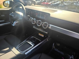 Mercedes-Benz GLB GLB 250 4MATIC SUV 2026