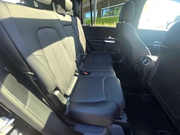 Mercedes-Benz GLB GLB 250 4MATIC SUV 2026