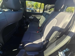 Mercedes-Benz GLB GLB 250 4MATIC SUV 2026