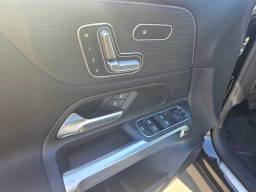 Mercedes-Benz GLB GLB 250 4MATIC SUV 2026