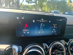 Mercedes-Benz GLB GLB 250 4MATIC SUV 2026