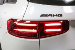 Mercedes-Benz GLB AMG GLB 35 4MATIC SUV 2026