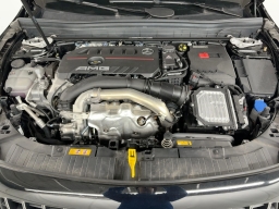 Mercedes-Benz GLB AMG GLB 35 4MATIC SUV 2026