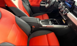 Mercedes-Benz GLB AMG GLB 35 4MATIC SUV 2026