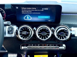 Mercedes-Benz GLB AMG GLB 35 4MATIC SUV 2026