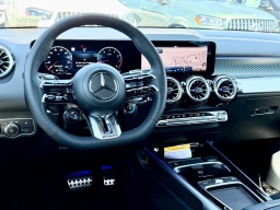 Mercedes-Benz GLB AMG GLB 35 4MATIC SUV 2026