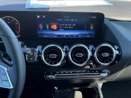 Mercedes-Benz GLA GLA 250 SUV 2026
