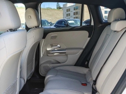 Mercedes-Benz GLA GLA 250 4MATIC SUV 2026