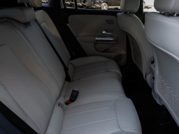 Mercedes-Benz GLA GLA 250 4MATIC SUV 2026