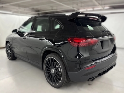 Mercedes-Benz GLA AMG GLA 35 4MATIC SUV 2026