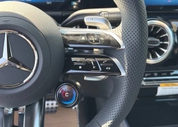 Mercedes-Benz GLA AMG GLA 35 4MATIC SUV 2026