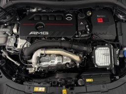 Mercedes-Benz GLA AMG GLA 35 4MATIC SUV 2026